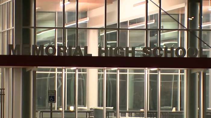 2 tieners gearresteerd in een perceel om de middelbare school in Houston aan te vallen met wapens, pijpbommen