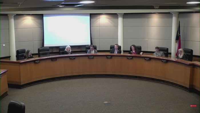 Bekijk live: NEISD om te stemmen over het consolideren van drie campussen