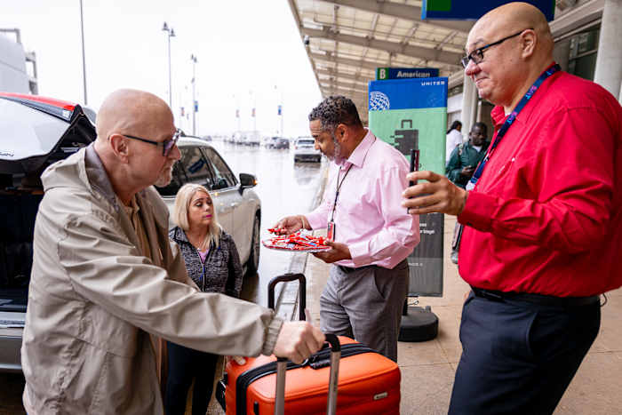 Bezoekers kunnen geliefden verrassen bij Airline Gates met het nieuwe San Antonio International Airport -programma