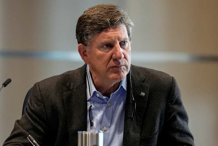 CEO van het grootste openbare nut van de natie is van plan met pensioen te gaan