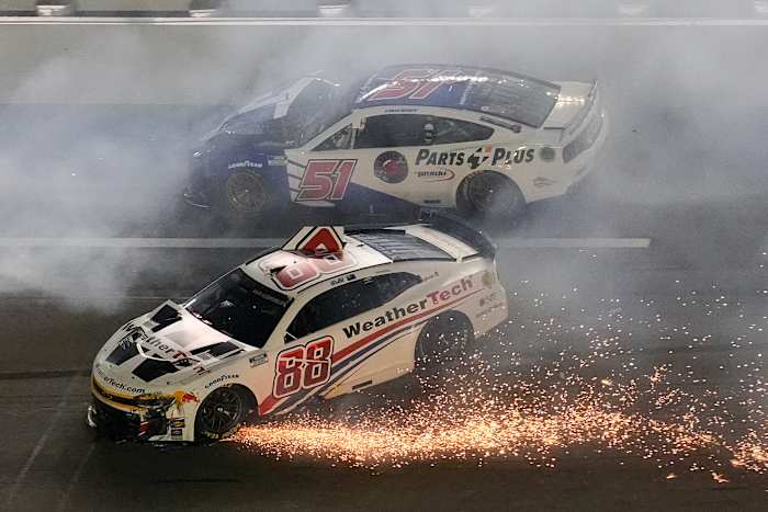Castroneves om "van wereldklasse bestuurder" voorlopig te gebruiken om te racen in Daytona 500 na de kwalificerende crash