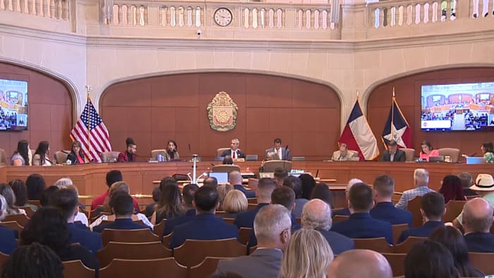 De burgemeester van San Antonio en de raadsraces zijn vastgesteld. Zou de stembiljet de uitkomst van een volle race kunnen beïnvloeden?