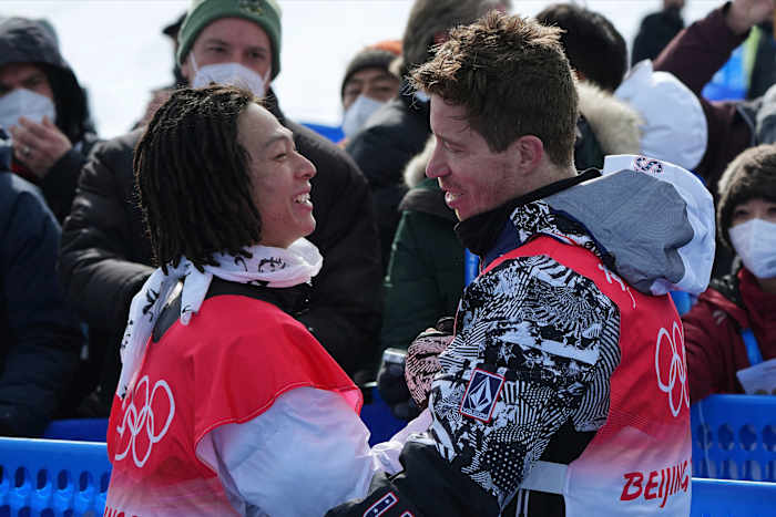 De nieuwe snowboard league van Shaun White om naar Aspen en Mountain in China te gaan, waar hij zijn carrière beëindigde