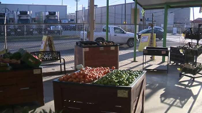 De tarieven van president Trump over Canada, Mexico en China worden zaterdag van kracht. Dit is wat dat betekent.