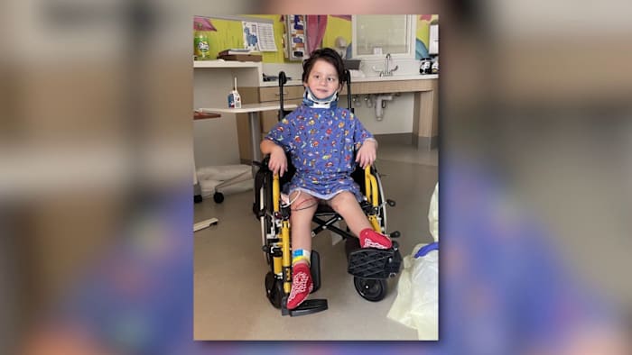 Familie van de 6-jarige jongen die ernstig gewond is geraakt bij hit-and-run crash streeft naar verantwoording