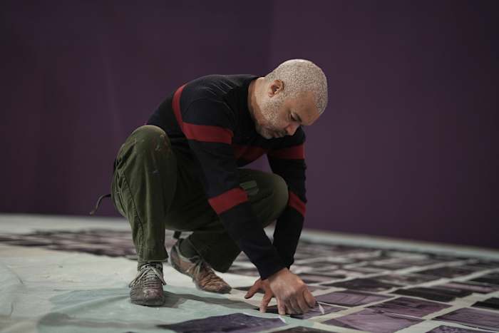 Franse straatkunstenaar Shuck One brengt eerbetoon aan de zwarte geschiedenis in Pompidou Center in Parijs