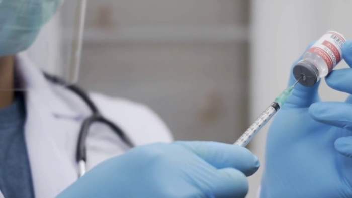 Griep, RSV stijgt in onze gemeenschap. Hier is hoe u uzelf kunt beschermen