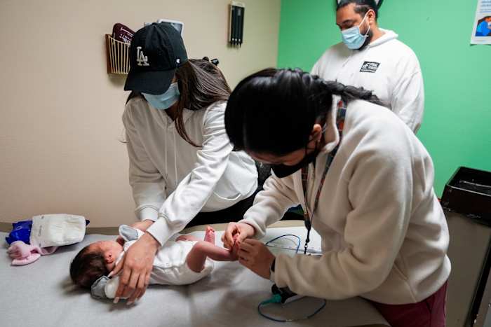 Judge breidt het blok uit over de ingrijpende bevriezing van Trump -administratie op federale financiering