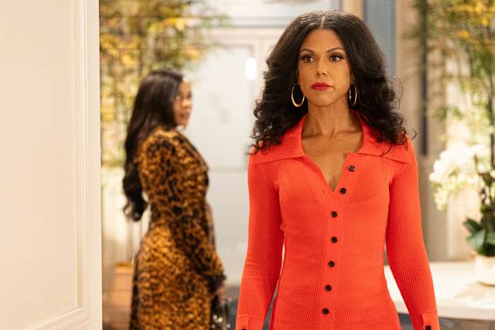 Kom 'Beyond the Gates' voor de eerste door zwart geleide soap-opera-de eerste nieuwe netwerkzeep in decennia