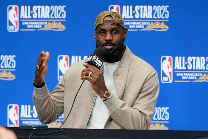 LeBron James gaat uit op All-Star Game, en eindigt een 20-jarige streak van starts