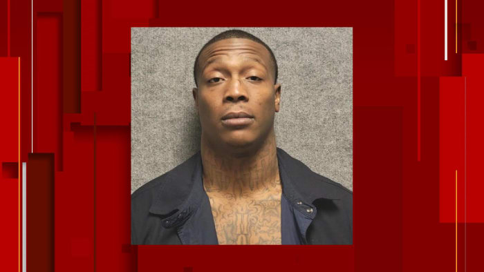 Moordproces begint voor de mens die wordt beschuldigd in verband met schietpartij op het appartement in West Side