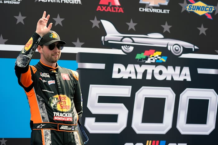 NASCAR deals Daytona 500 pols winnaar Massive Fine voor de 2e opeenvolgende jaar