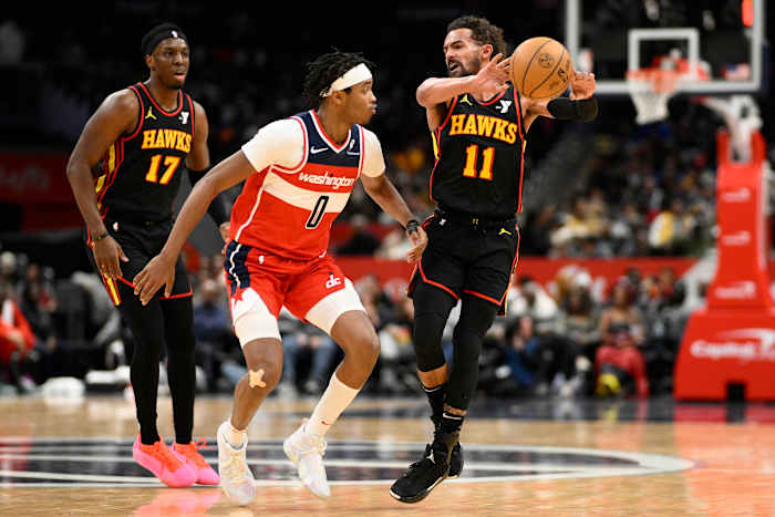 NBA voegt Trae Young van Atlanta toe, Kyrie Irving van Dallas aan All-Star Game als blessurevervangingen