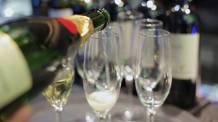 Ongewone economische indicatoren: lippenstift, ondergoed voor mannen, champagne en werkkoelkasten