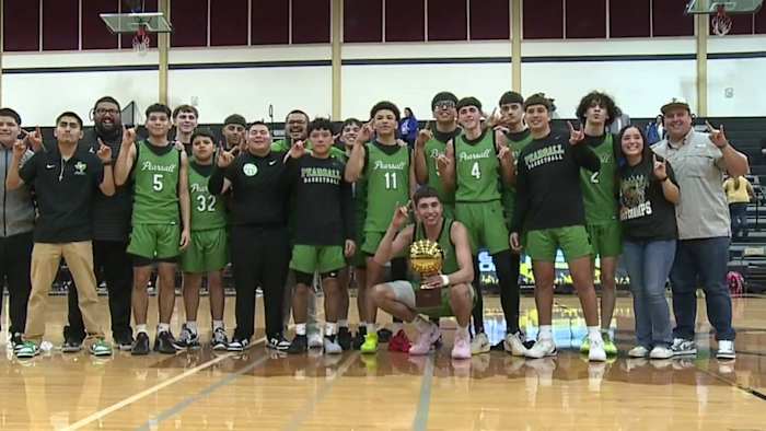 Pearsall Boys Basketball Team Break 48-jarige droogte, wint het gebiedskampioenschap tegen Lago Vista