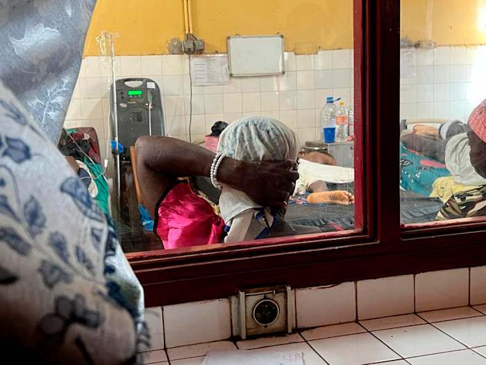 Protesten na 2 plotselinge dodenmacht sluiting van ziekenhuistrauma -eenheid in Centraal -Afrikaanse Republiek