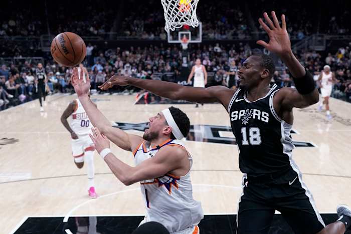 San Antonio Spurs Sign Center Bismack Biyombo tot tweede 10-daagse contract