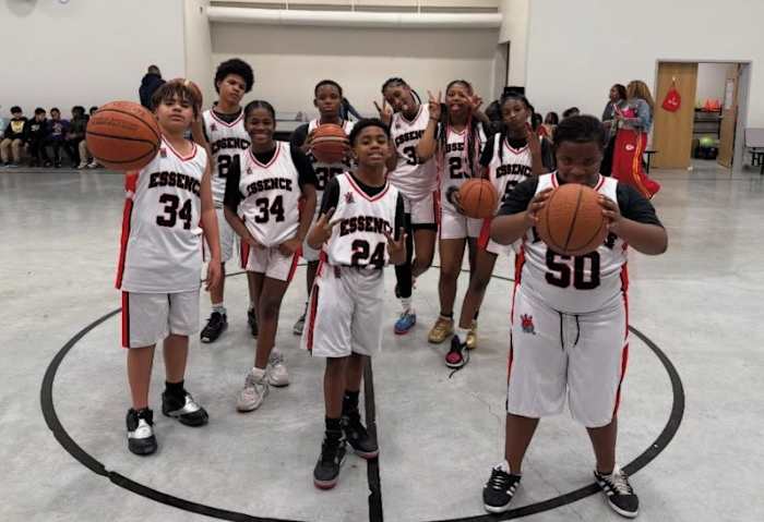 Spurs geven, Frost Bank Award $ 200.000 aan twee lokale organisaties