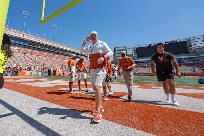 Texas is de nieuwste school die zijn voorjaarsspel annuleert, een universiteitstraditie die lijkt te vervagen