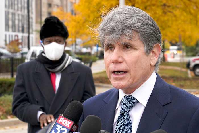 Trump Pardons Ex-Illinois Gov. Rod Blagojevich 5 jaar na het pendelen van zijn straf