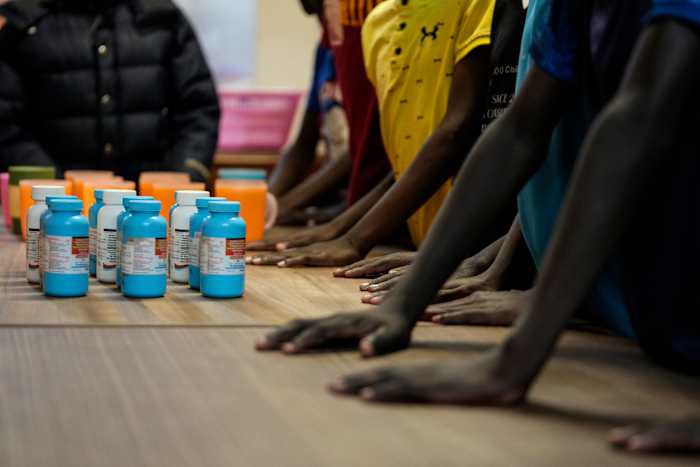 US AID Freeze brengt hiv-positieve weeskinderen in Kenia in gevaar als medische benodigdheden afnemen