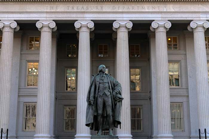 VS legt meer sancties op over de Iraanse oliehandel nadat Trump oproepen om export te brengen 'naar nul'