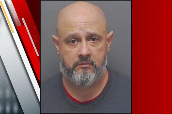 Voormalig NISD -medewerker beschuldigd van opvallende student met autisme 'met een gesloten vuist, zegt Affidavit