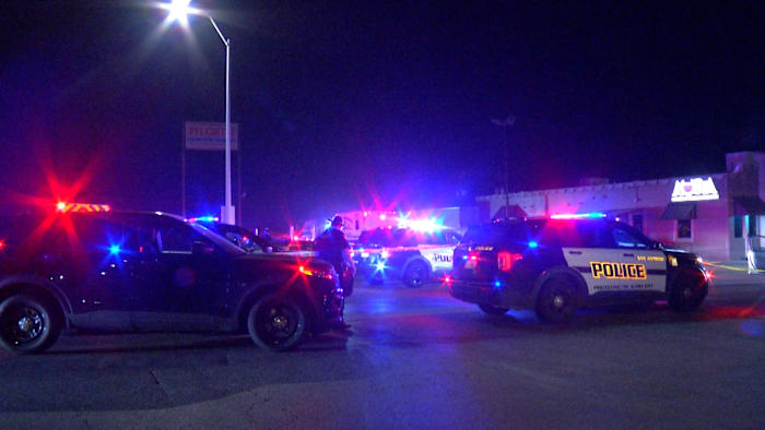 5 in het ziekenhuis, 2 kritisch na het schieten buiten de noordwestelijke zijbar, zegt de politie