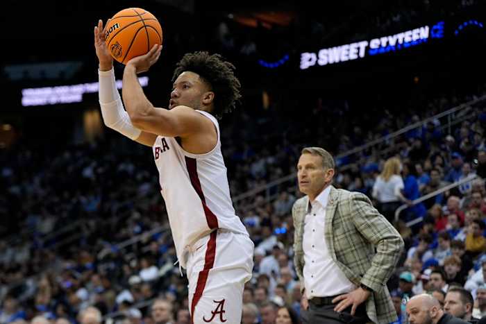 Alabama maakt March Madness Record 25 3s en ravot voorbij BYU 113-88 om Elite Eight te bereiken