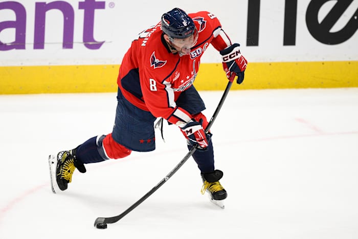 Alex Ovechkin scoort 30 doelpunten in een seizoen voor een NHL-record-uitbreiding 19e keer in de 20-jarige carrière