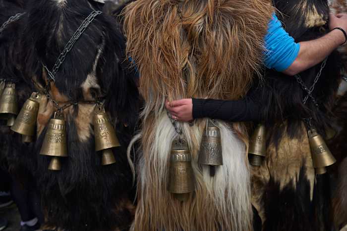 Animal Skins, Bells, Ritual Chaos: Ancient Burnout Remedy staat nog steeds de kern van Griekenland's Carnival