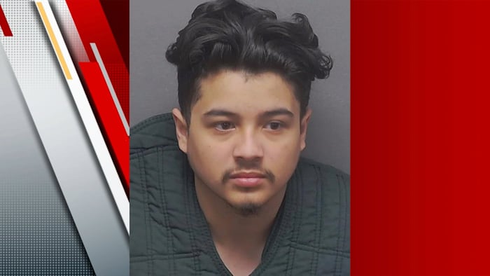 Beëdigde verklaring stelt Southeast Side verdachte vergrendelde vrouw in de kast, wees het wapen-stijl wapen op haar