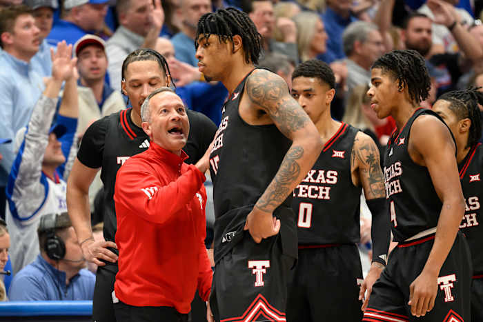 Beste vrienden Ben McCollum van Drake, Grant McCasland van Texas Tech Square off voor Spot in Sweet 16