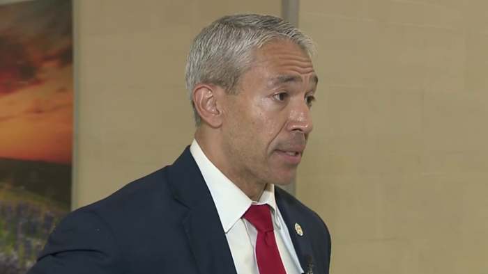 Burgemeester van San Antonio, Ron Nirenberg, zegt dat de impact op tarieven 'Amerikaanse gezinnen zal schaden'