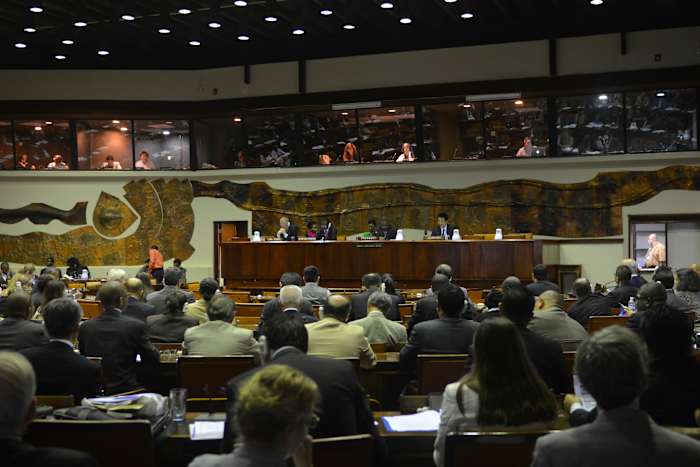 Canadian Company zoekt de Amerikaanse toestemming om diepzee mijnbouw te starten terwijl het protest volgt