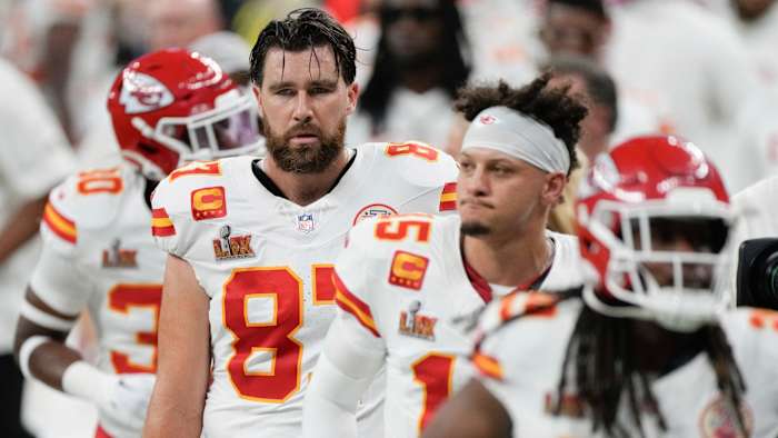 Chiefs strakke einde Travis Kelce is van plan om volgend seizoen te spelen in plaats van met pensioen te gaan