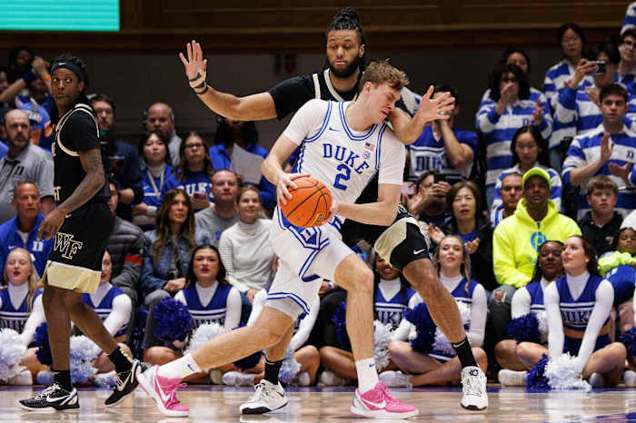 Cooper Flagg, nr. 2 Duke versloeg Wake Forest 93-60 om op zijn minst aandeel van ACC-kroon op het reguliere seizoen te claimen