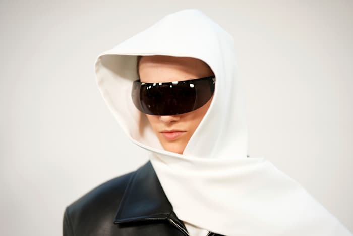Courreges op Paris Fashion Week is een evenwicht tussen verhulling en blootstelling