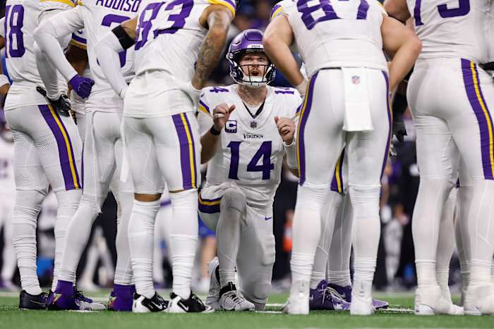Darnold wees naar het vrije bureau nadat Vikings franchise -tag doorgeeft met McCarthy Waiting