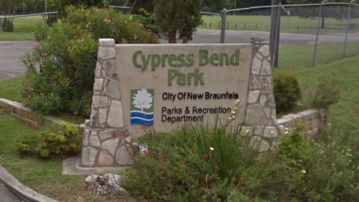 De 12-jarige verdrinkt bijna in de Guadalupe-rivier, haastte zich in kritieke staat naar het ziekenhuis