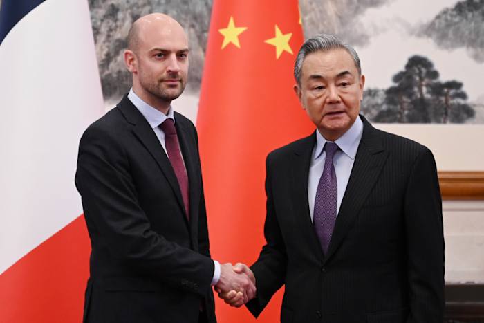 De Franse minister van Buitenlandse Zaken is in China om Oekraïne en handelskwesties te bespreken
