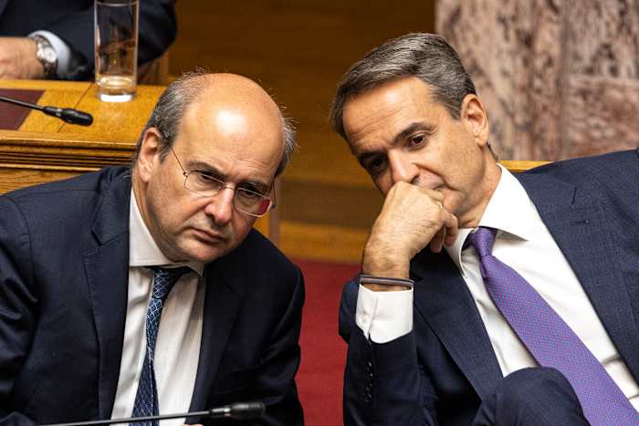 De Griekse overheidsschuld verhoogd naar investeringsgraad door Moody's, waardoor de deur wordt gesloten op een pijnlijk tijdperk