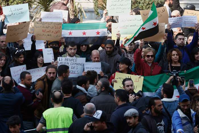 De aangrenzende ministers van Syrië vragen om het opheffen van sancties en verzoening