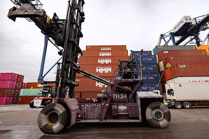 De havengemeenschappen van Amerika vrezen dat inspanningen om vervuiling te verminderen, in gevaar zijn onder Trump