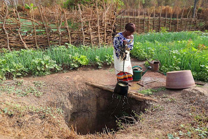 De opslag van water in de aarde in bodem, meren en rivieren neemt af. En het is vooral slecht voor de landbouw