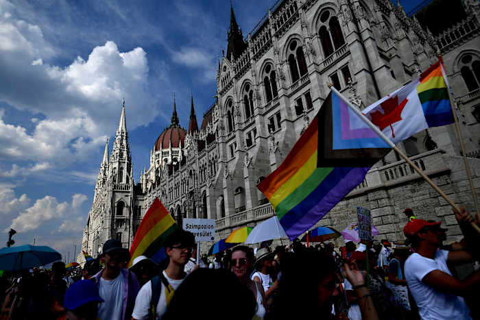 Een nieuwe anti-LGBTQ+ Bill in Hongarije zou het PRIDE-evenement verbieden en het gebruik van gezichtsherkenningssoftware mogelijk maken