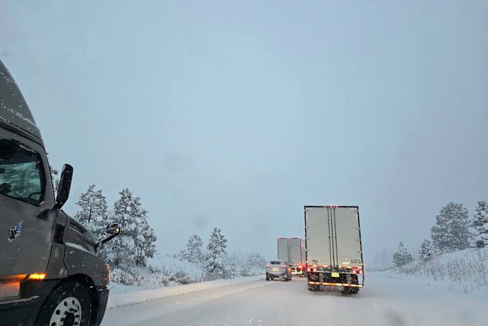 Een nieuwe storm zou tornado's in het zuiden kunnen voortbrengen en een sneeuwstorm in noordelijke staten kunnen opslaan