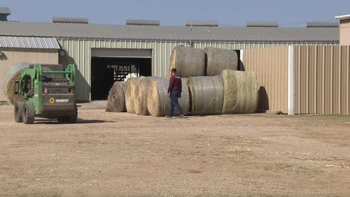 Fredericksburg rally's om boeren te helpen, veehouders als Crabapple Fire nadert de volledige insluiting