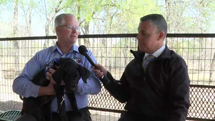 Gids Honden van Texas viert nieuw lidmaatschap met Metro SA Chamber