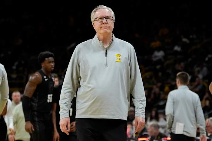 Het slechtste seizoen van Hawkeyes in 7 jaar vraagt ​​het schieten van Fran McCaffery, Program's Leader All-Time Wins